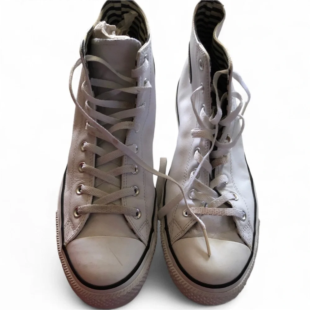 Converse White High-Top Sneakers with Yellow Accent and Black Sole